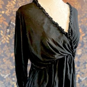 Black Long Sleeved Cross Body Top